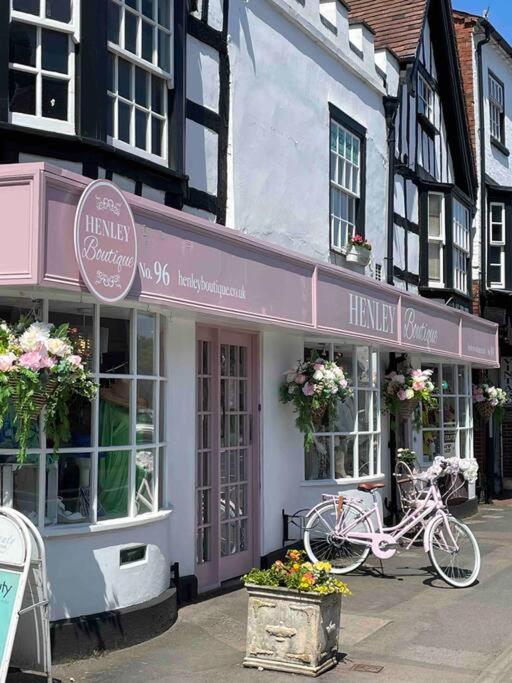 Entire Georgian Luxury Home - 3 Storey- High St Henley-In-Arden -Two Bedrooms-Sleeps 4 Exterior foto