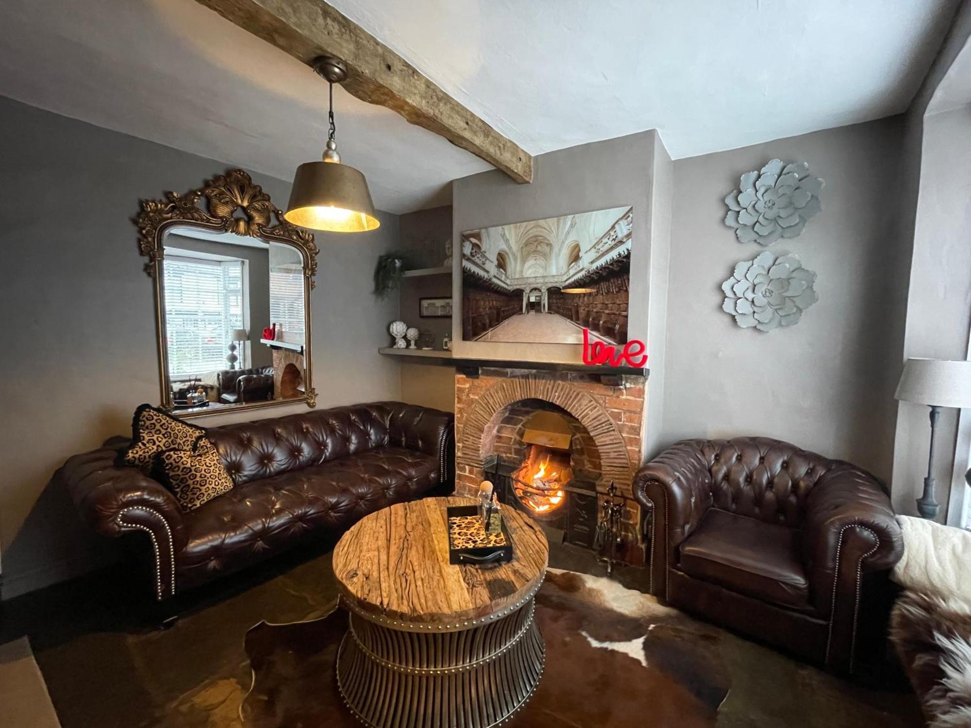 Entire Georgian Luxury Home - 3 Storey- High St Henley-In-Arden -Two Bedrooms-Sleeps 4 Exterior foto