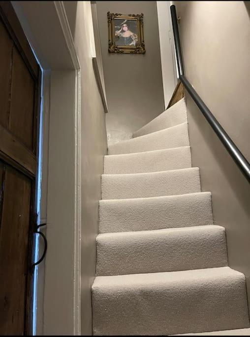 Entire Georgian Luxury Home - 3 Storey- High St Henley-In-Arden -Two Bedrooms-Sleeps 4 Exterior foto